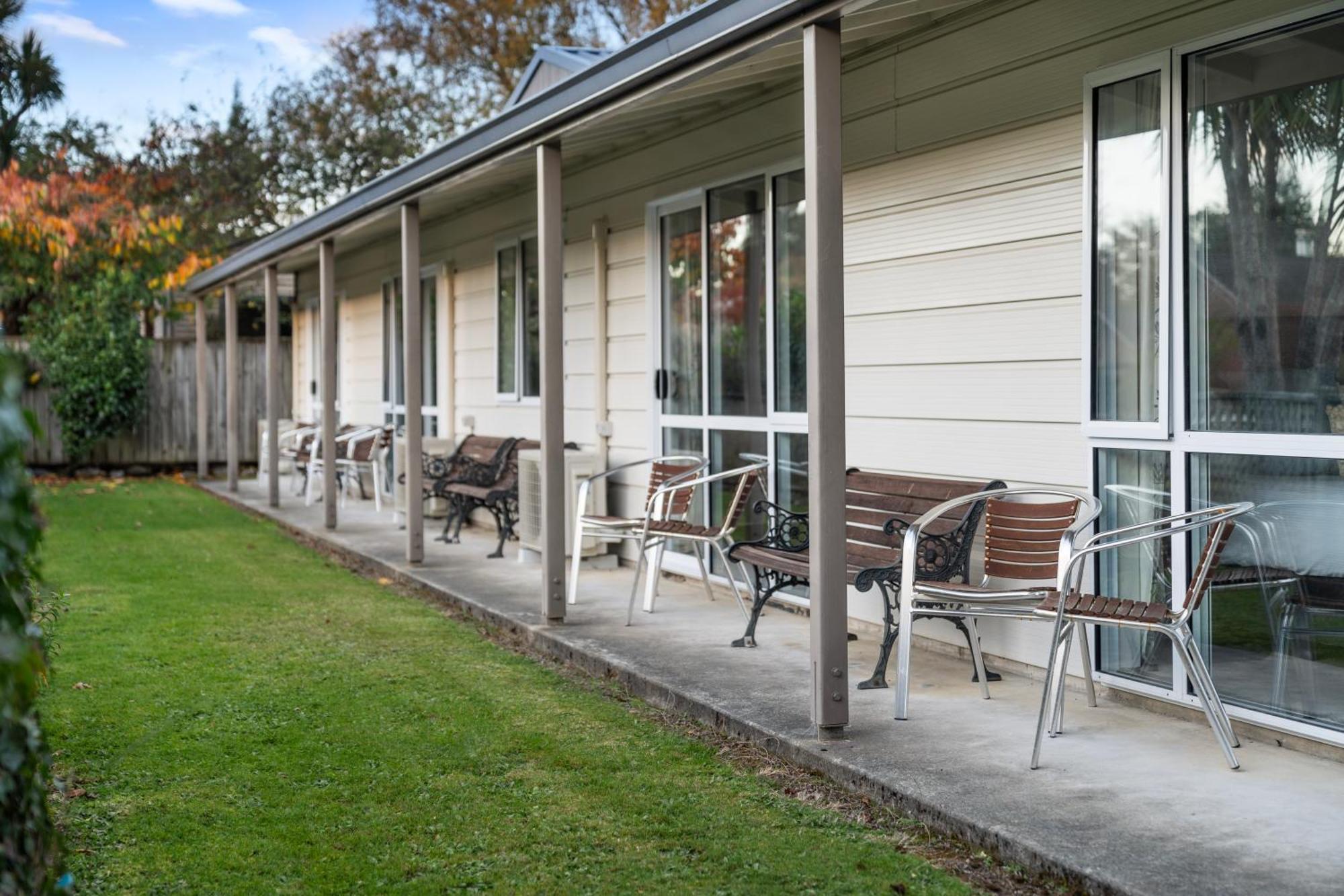 Tasman Holiday Parks - Te Anau Esterno foto